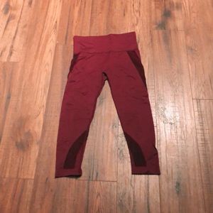 Maroon leggings